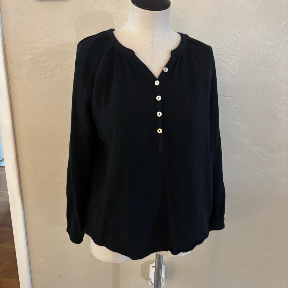 Women’s Black Heroes & Dreamers Gauze Button-Front Long Sleeve Top Sz M